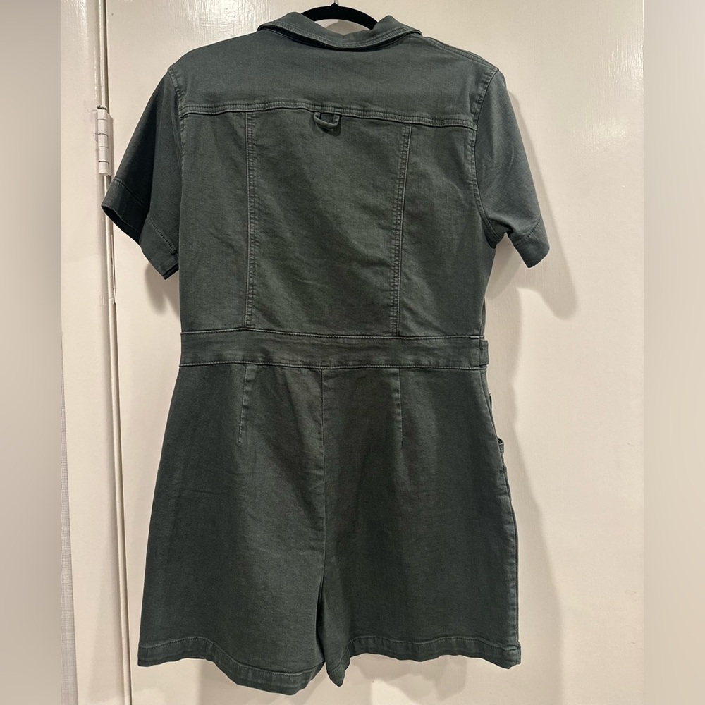 Hem & Thread Gray Collared Top - Picture 3 of 3